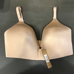 NWT SKIMS WIRELESS PLUNGE BRA